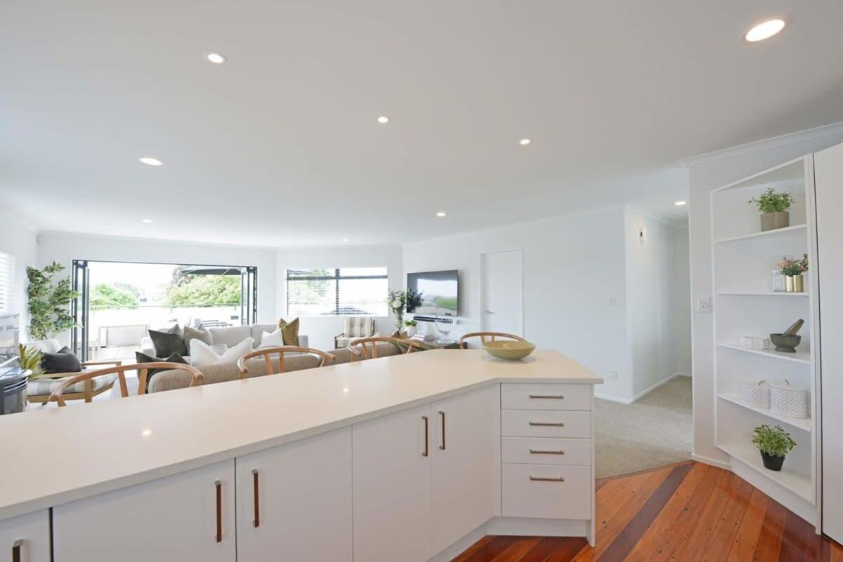 Escape To High End Comforts On Riverton Villa Mount Maunganui Esterno foto